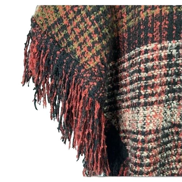 Coco + Carmen Brown Plaid Knit Fringe Poncho Shawl Sweater Casual Winter OS - Picture 6 of 8